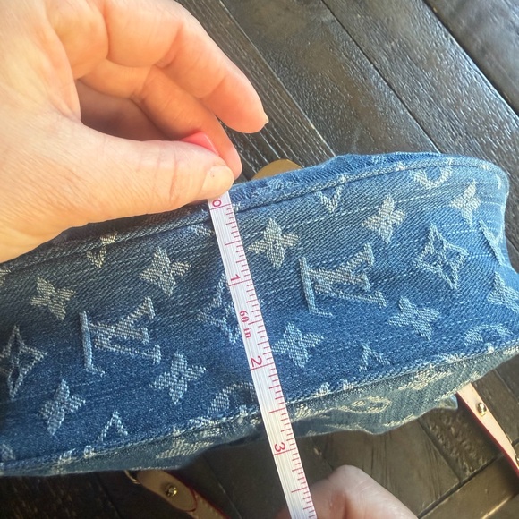 Blue LV Monogram Denim Sunset Shoulder/Crossbody Bag, New - Picture 17 of 17